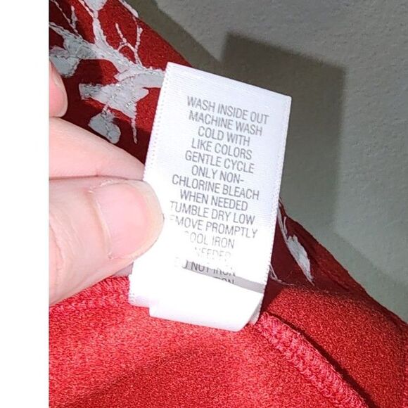 Croft & Barrow Red Winter Scene Zipper Fleece Jacket Top Size M - Picture 7 of 10